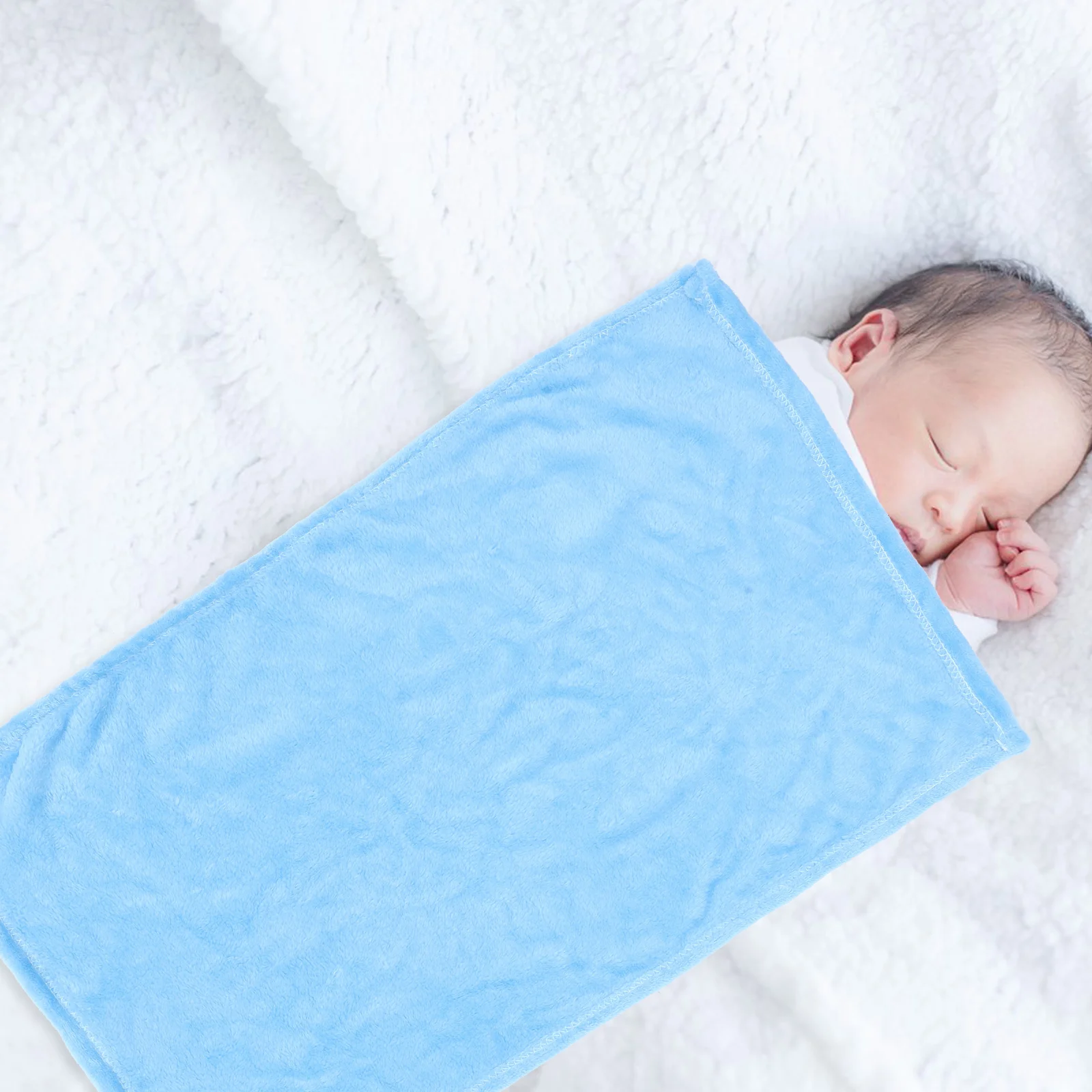 

Sky-Blue Solid Color Pet Blanket Flannel Fleece Cozy Warm Comfortable Lightweight Perfect for Small Pets