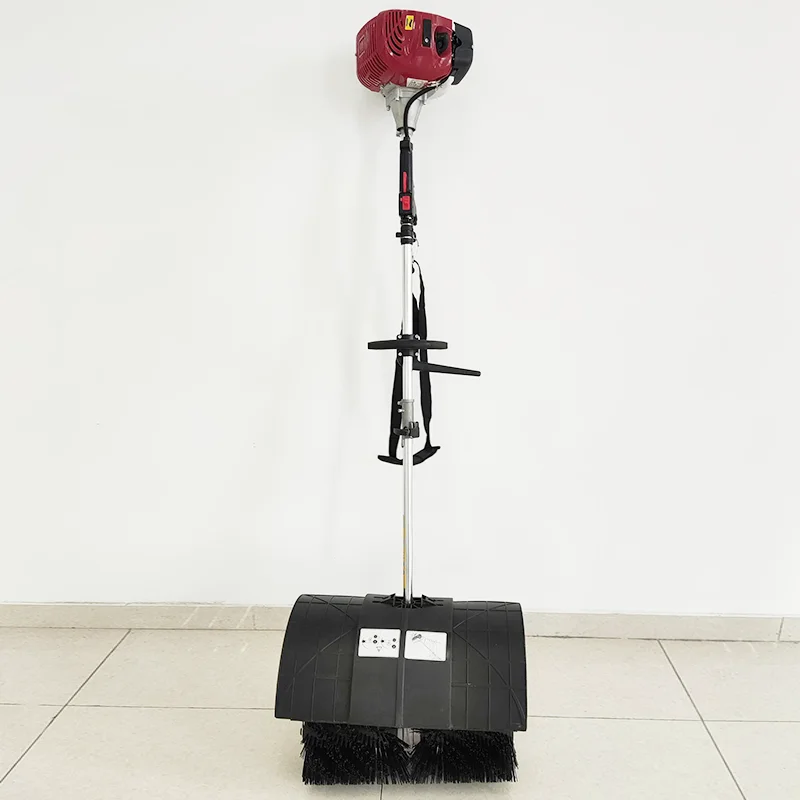 ماكينة تمشيط العشب الاصطناعية بالدفع اليدوي 2025 - أداة تمشيط العشب متعددة الوظائف - مكنسة عشب مثبتة على الجانب