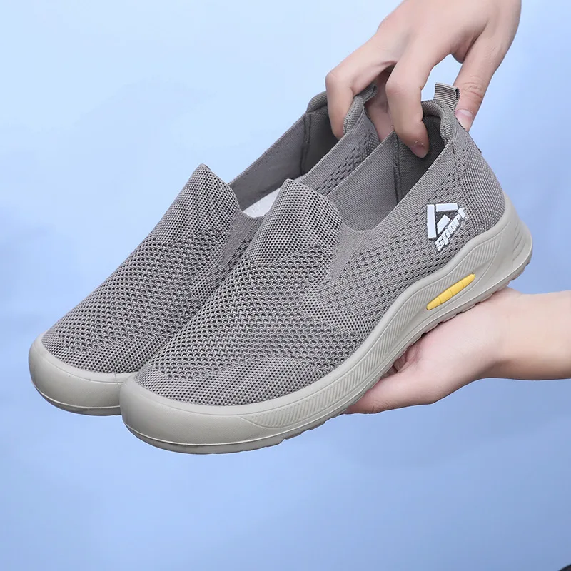 Shoes Men's Spring and Autumn New Cross-border One-pedal Walking Soft-soled Breathable Dad Lightweight Single Casual Cloth