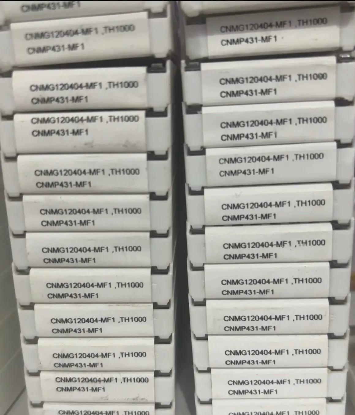 

Hard alloy cutting blades XOEX120408R-M07,T350M