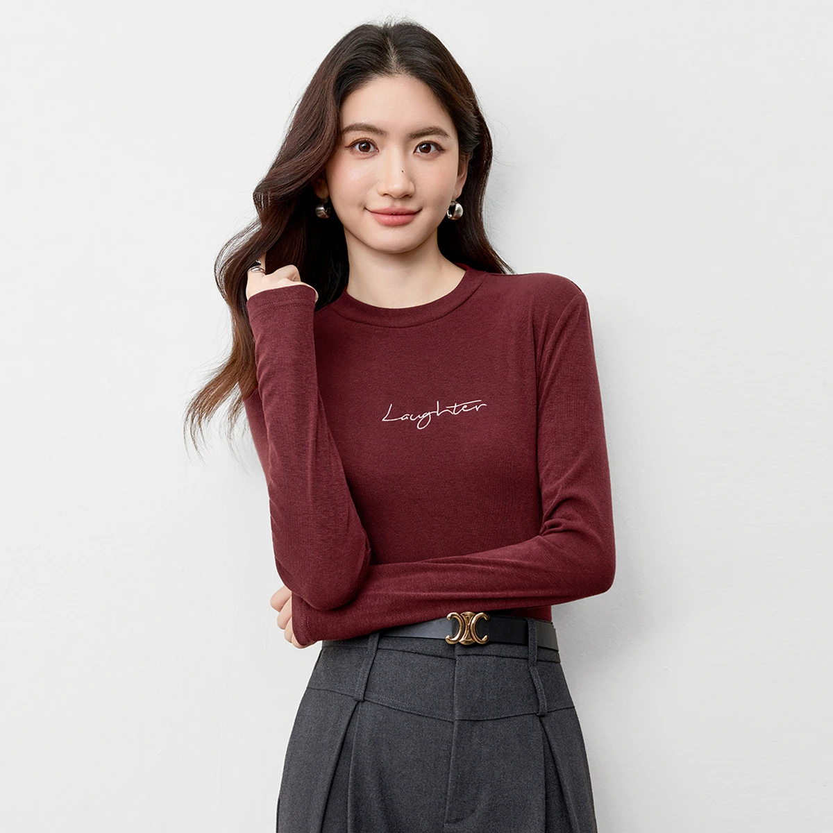 

SENTUBILA Роскошные женские свитера с длинным рукавом и круглым вырезом, зимняя одежда 2025, женские облегающие женские топы с вышивкой букв 153SF3034