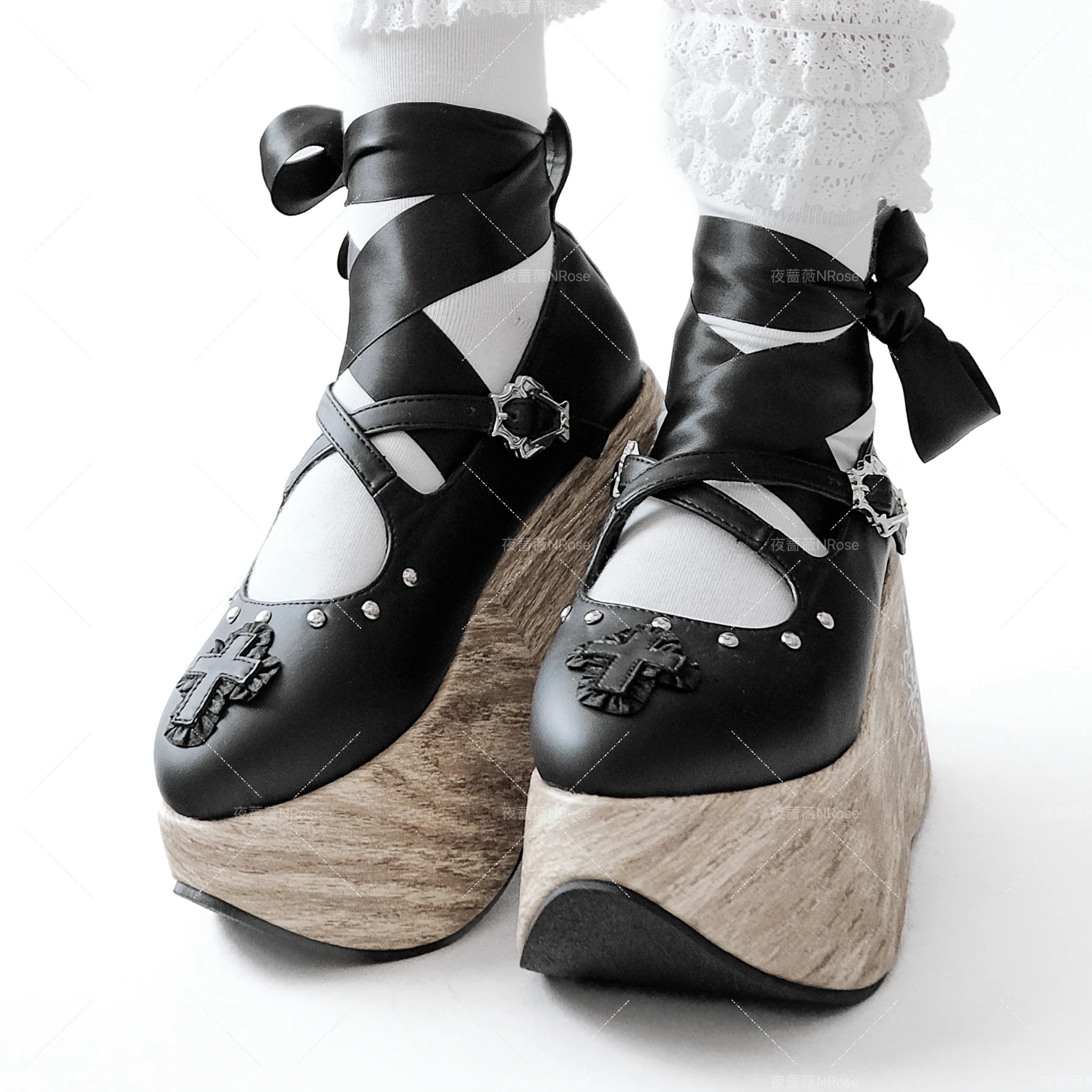 

Doll Lullaby Gothic Wood Grain Thick Sole Single Shoe Gothic Subculture Strap Cross Rocking Horse Shoe