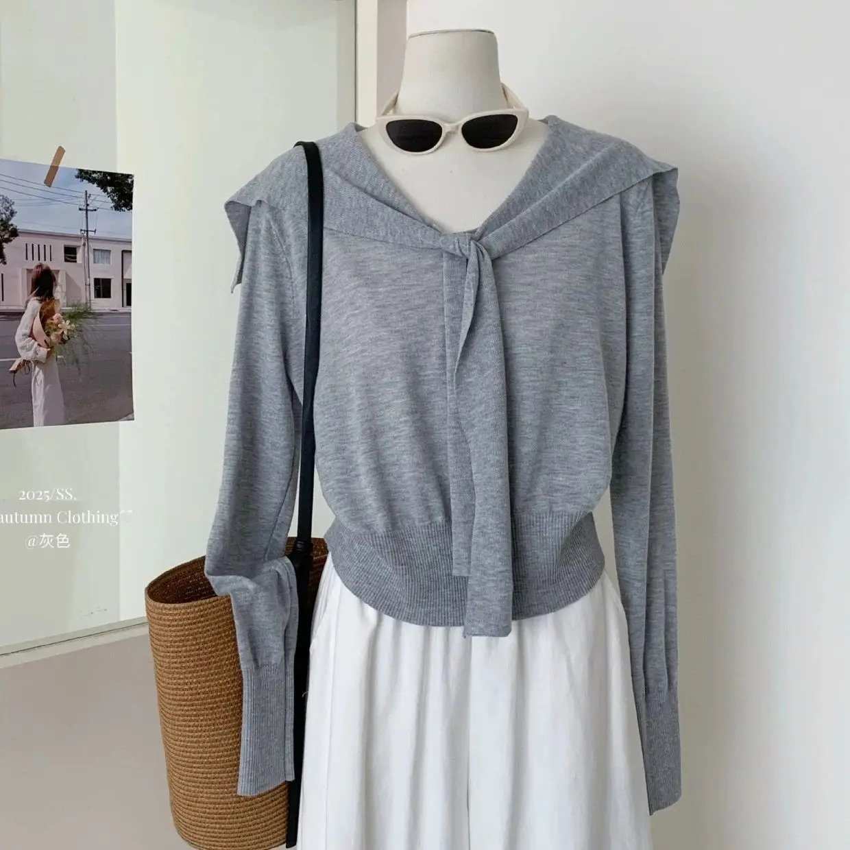 

Корейская женская футболка контрастного цвета на одно плечо с короткими рукавами, новинка лета 202, нестандартный вязаный топ