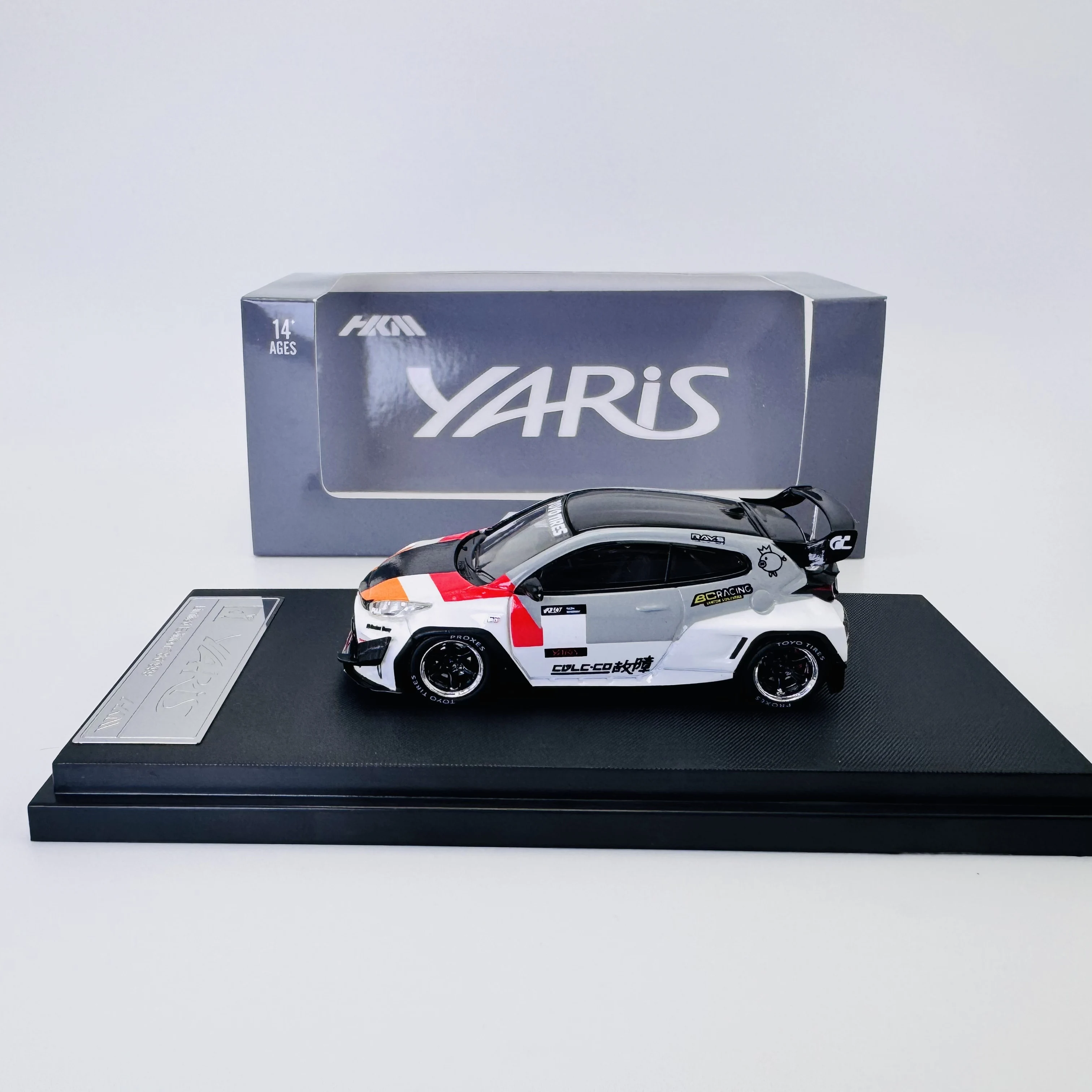 HKM 1:64 GR Yaris Dazzling Rocket Rabbit Alloy Car Model