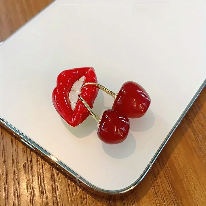 Sexy Cherry Mouth Brooch For Women Enamel Fruit Valentine\'s Day Casual Badge