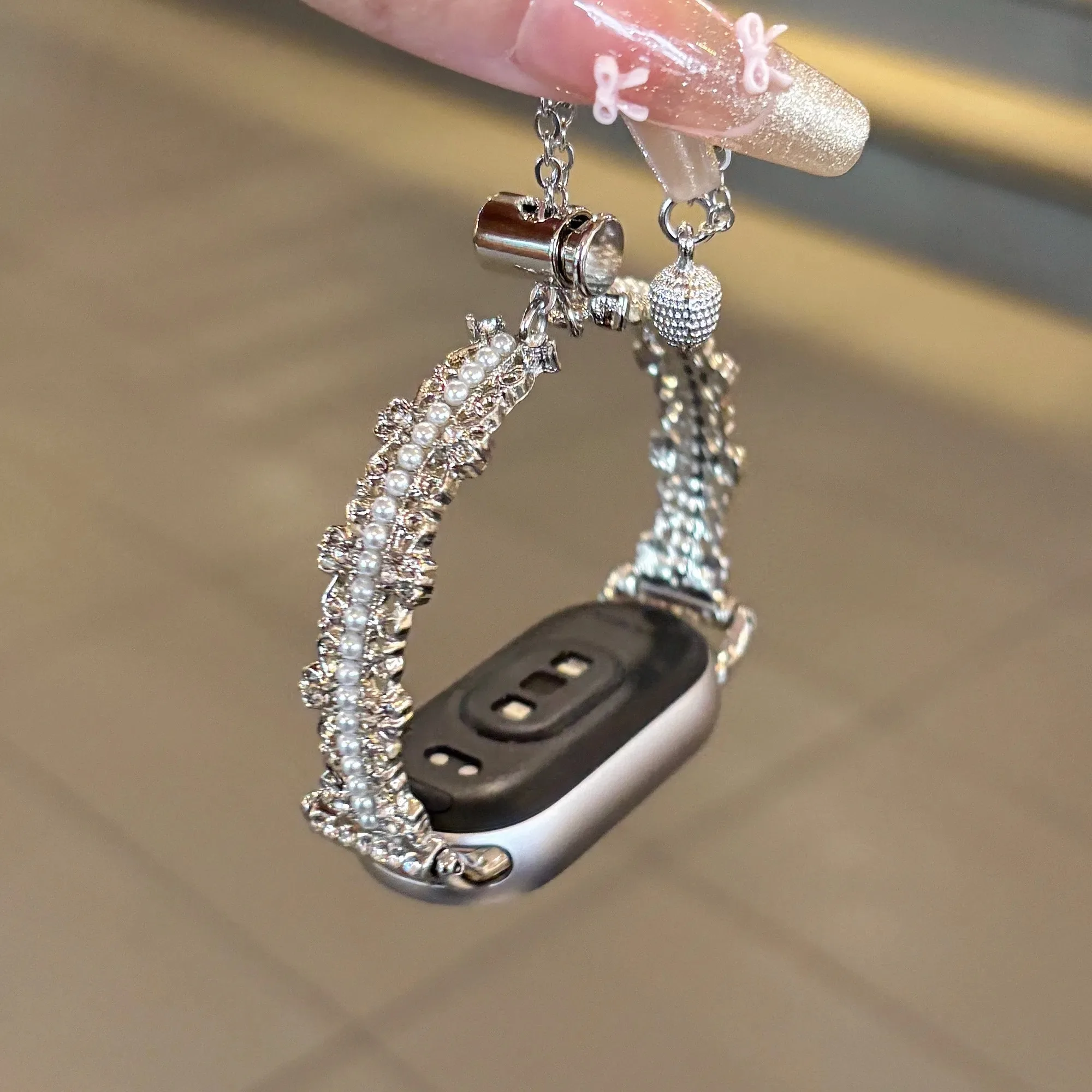 

Pearl metal chain compatible with iWatch strap 38mm 40mm 41mm 42mm 44mm 45mm 49mm fashionable strap