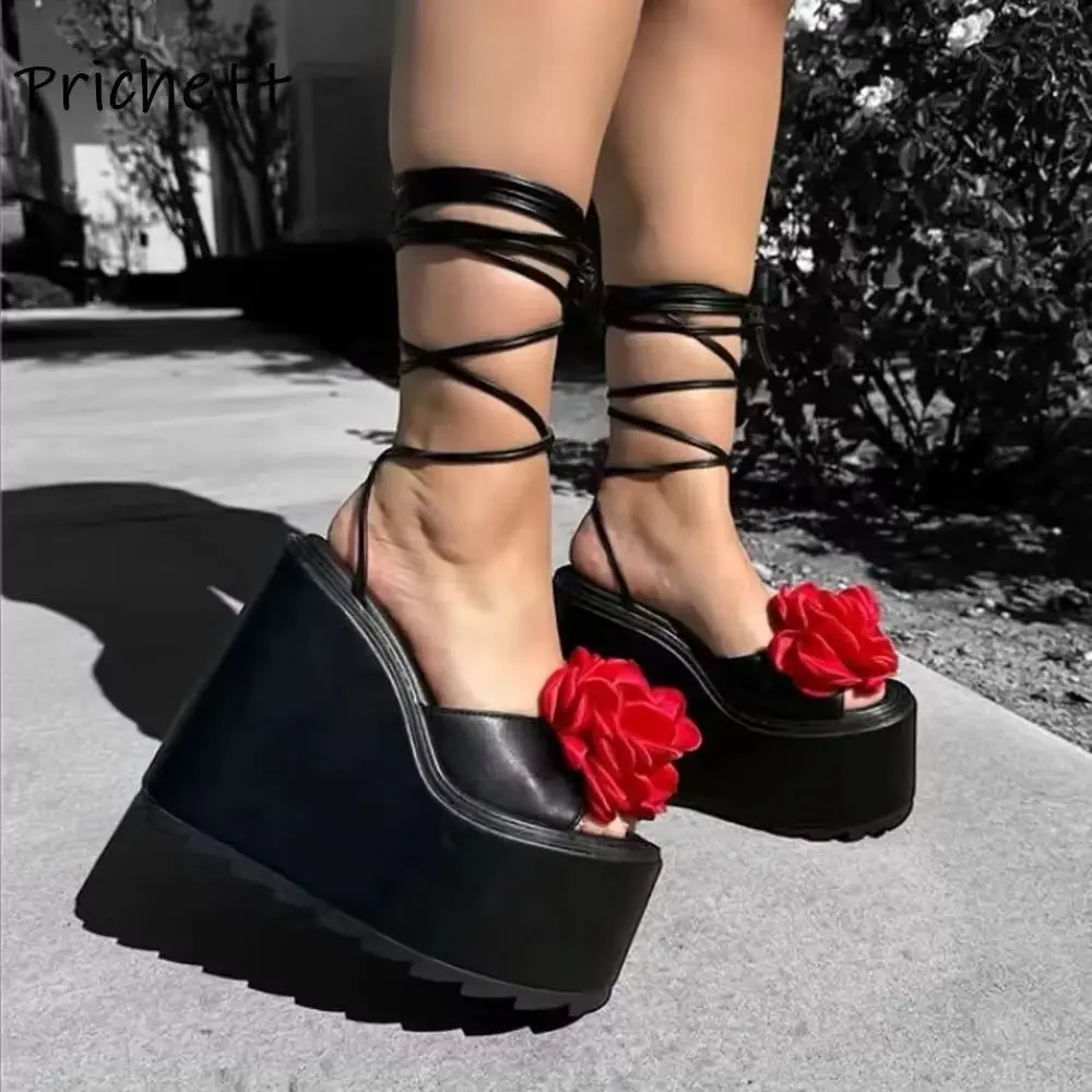 

Черные сандалии на платформе с красным цветком, кожаные туфли с открытым носком и ремешком на щиколотке, летняя модная женская обувь для вечеринок