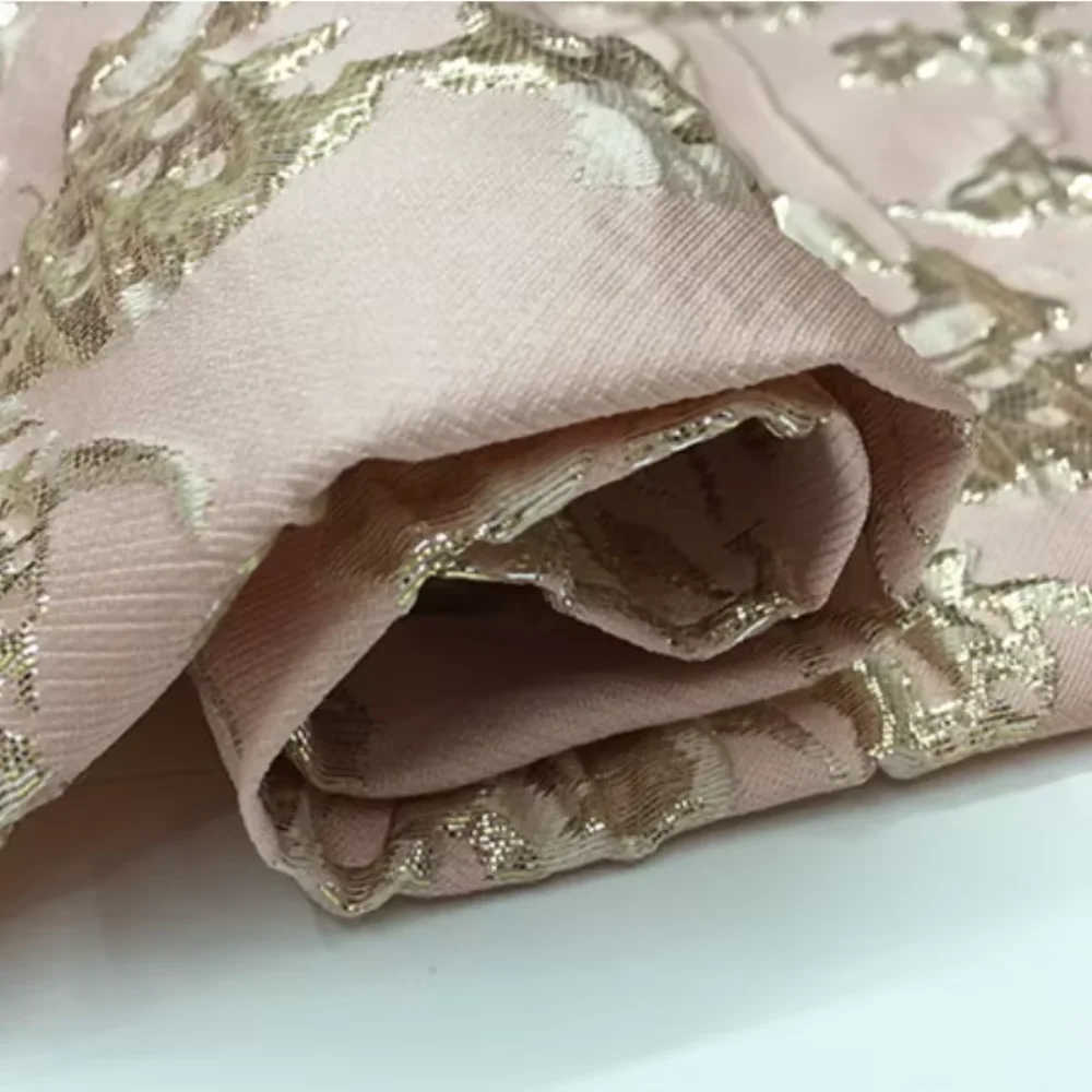 

Окрашенная в пряжу жаккардовая ткань, весна-лето, розовое позолоченное платье, одежда, европейский бренд, модный дизайн, материал для шитья своими руками, ткань