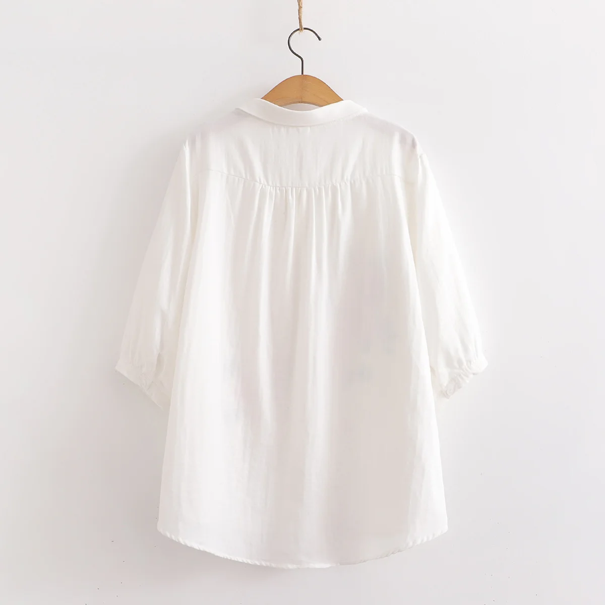 Oversize shirt 100% cotton yarn floral white shirts and blouse for women summer Japan style plus size middle age women blouse