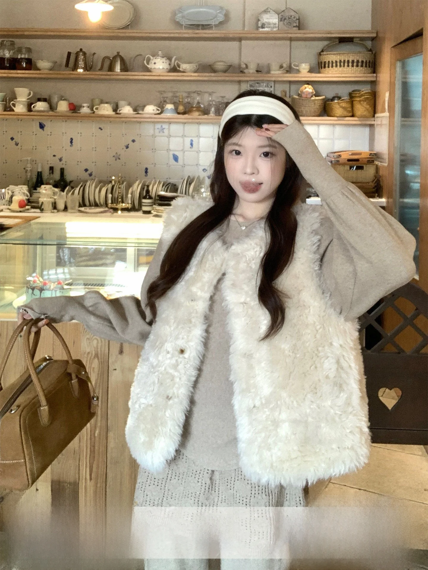 

Корейский женский жилет из искусственного меха, теплый, пушистый, с кожаными вставками, U77, с круглым вырезом, на одной пуговице