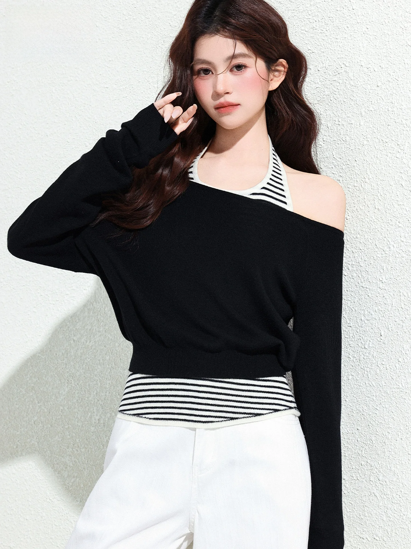 

Новый женский вязаный комплект из двух предметов в повседневном стиле с открытыми плечами, свободного кроя, с цветочным кружевом и круглым вырезом, весна 2026