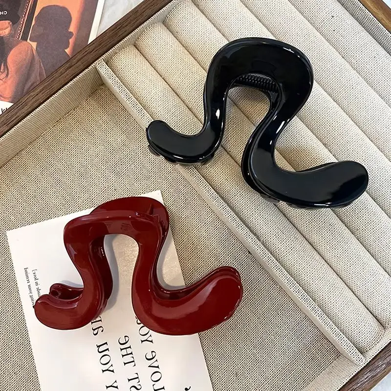 تصميم جيلي ليوبارد 2/4 قطع مشابك شعر، مشابك سرطان البحر المموجة البسيطة لحامل ذيل الحصان والمشابك.