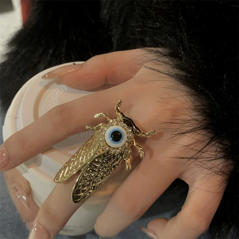 HangZhi Exaggerated Devil\'s Eye Insect Ring Butterfly Beetle Animal Copper Metal Chunky Punk Charms Jewelry for Women