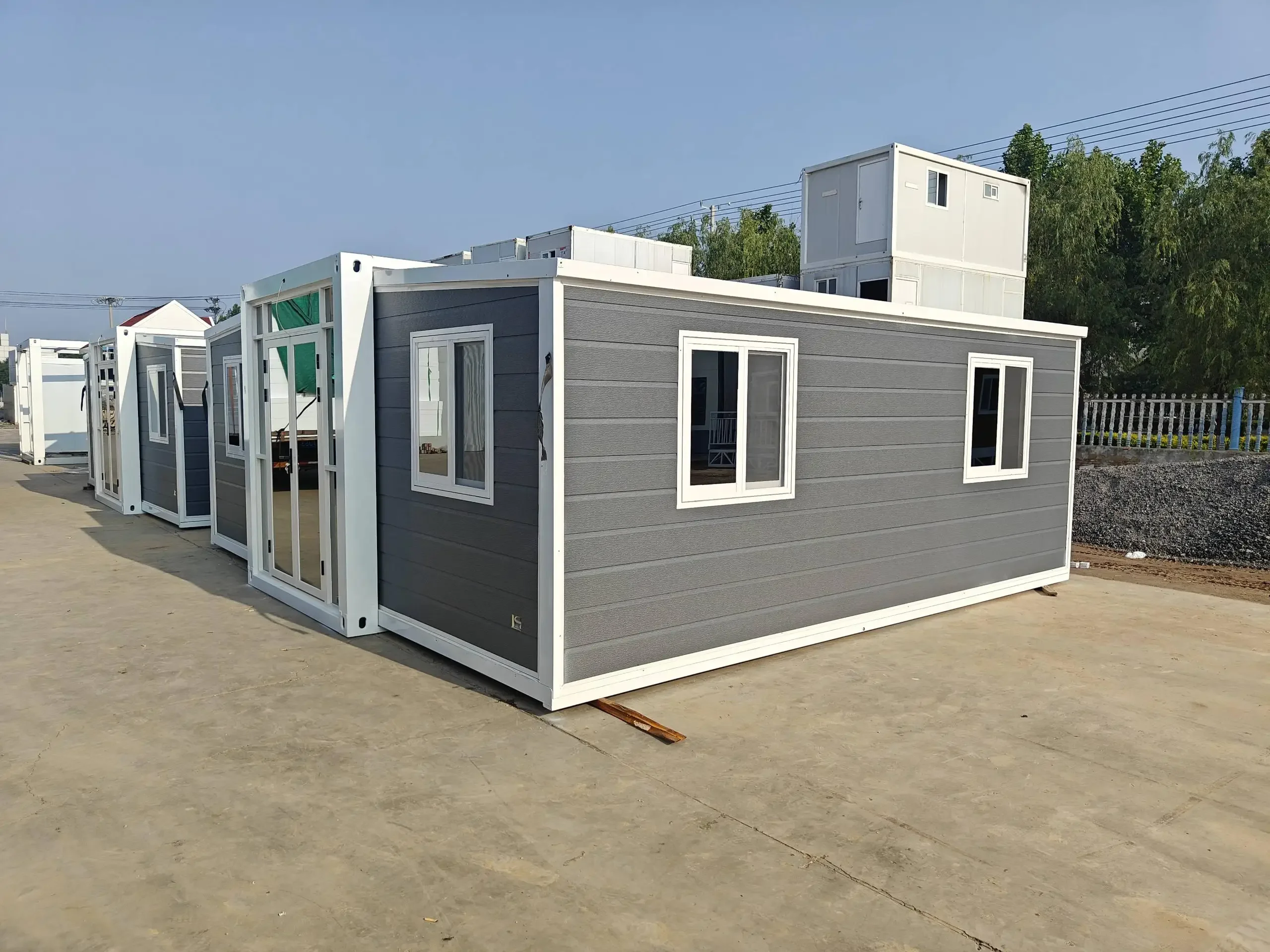 Tiny Homes Prefabricated Mobile Expandable Container Prefab House 20Ft 2 Bedroom Houses  with 1 Bathroom