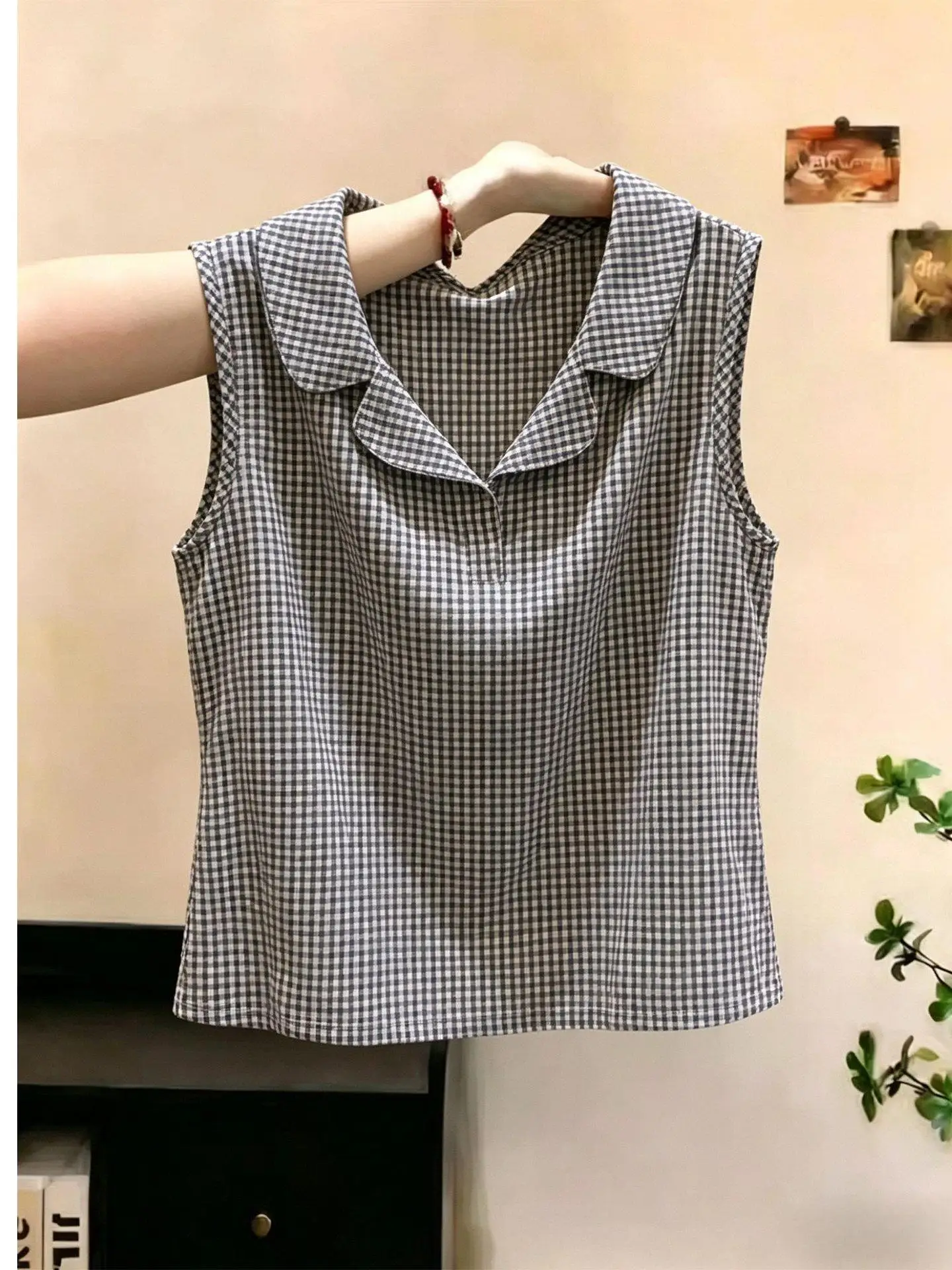 

Summer New Loose Women's Collar Shirt without Sleeves Plaid Pattern Casual Style Versatile Slimming Effect Light Maturit...