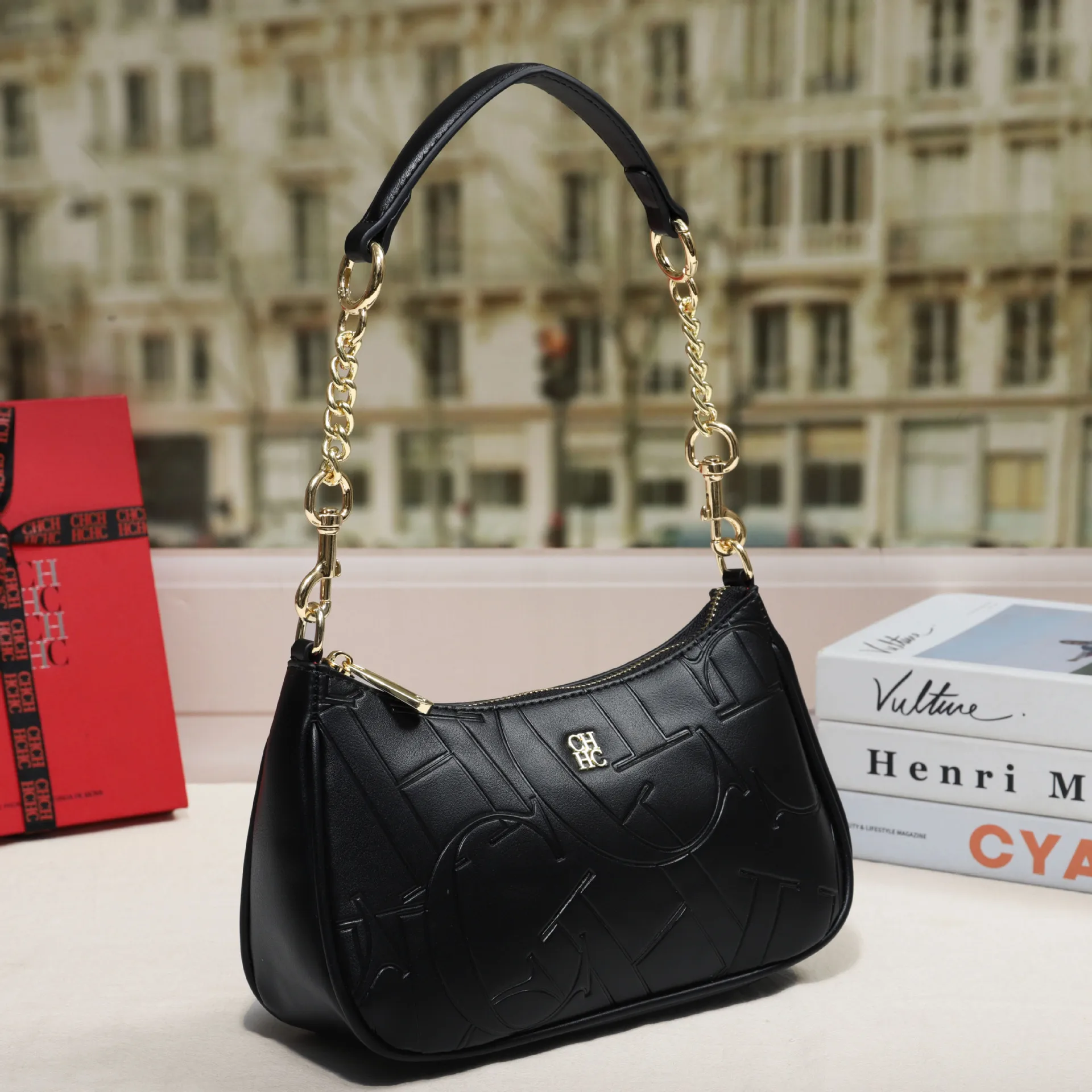 New Arrival Embossed Letter Underarm Bag for Women Shoulder Crossbody Bag Fashion Trendy Wholesale Ladies Bag