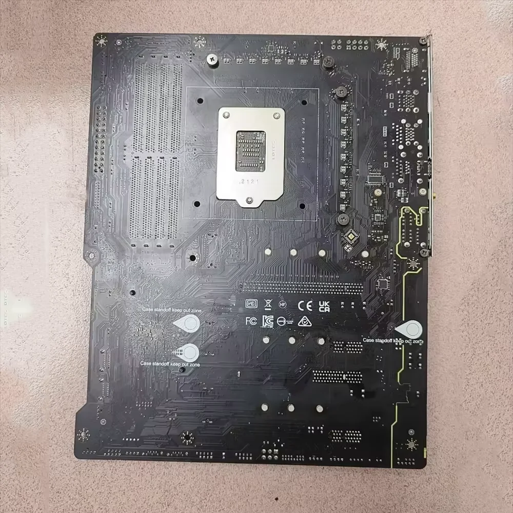 

Материнская плата LGA1200 с поддержкой 10 и 11 поколений MAG Z590 TOMAHAWK WIFI