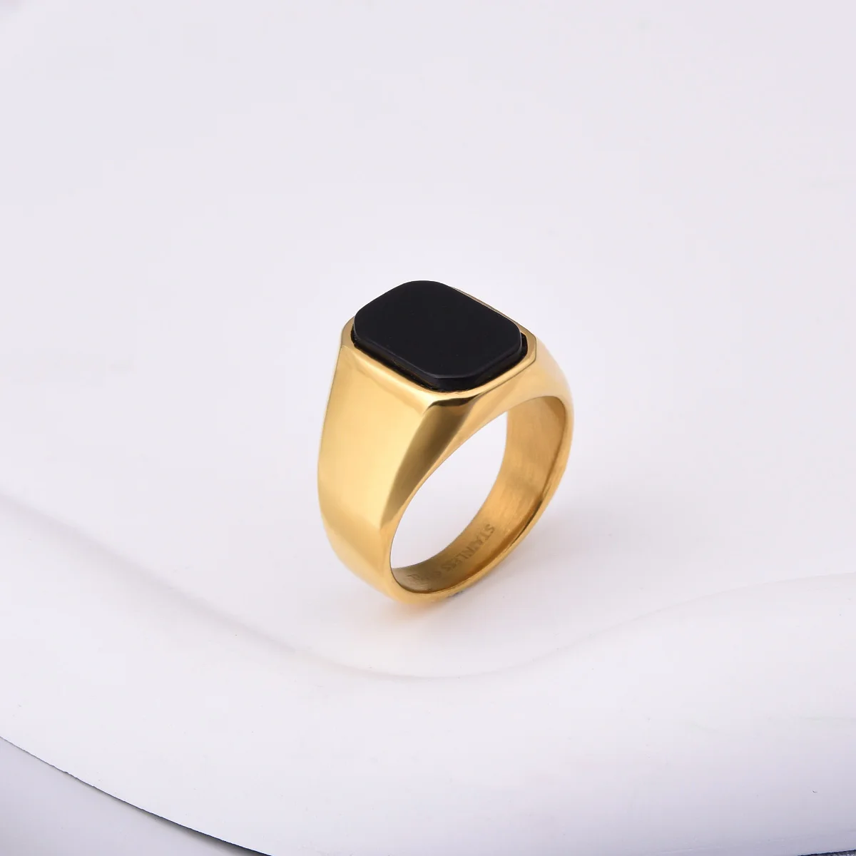 Men's/Women 316LStainless Steel  Onyx Gilded Gem Style Rings Classic Fashion Trend Jewelry Eco-Friendly Material