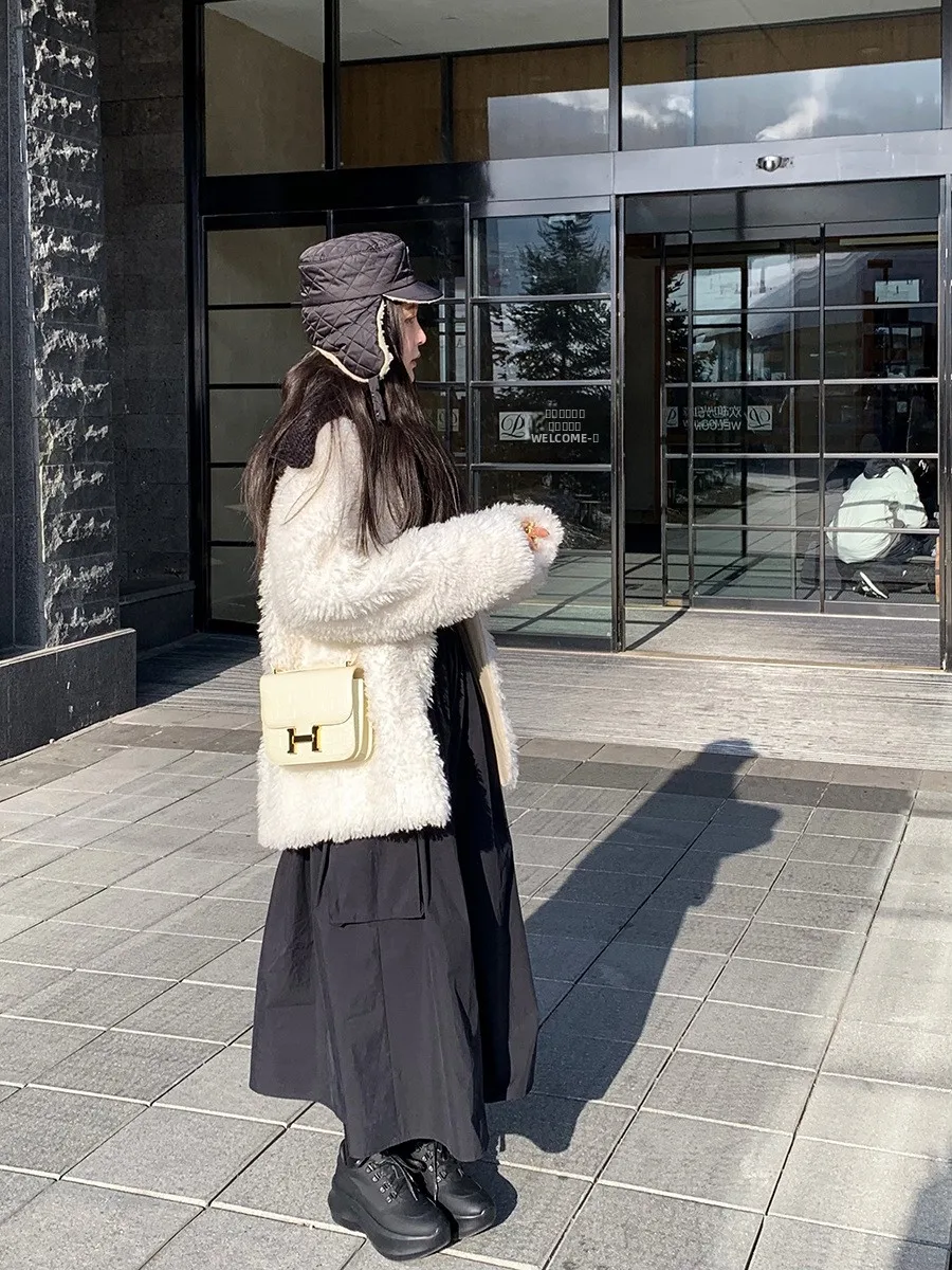 

Комплект Serendipi Wed Mood Set Mountain System Aosphere Workwear Dr Plu Jaet: Модный рабочий костюм YUM STAR