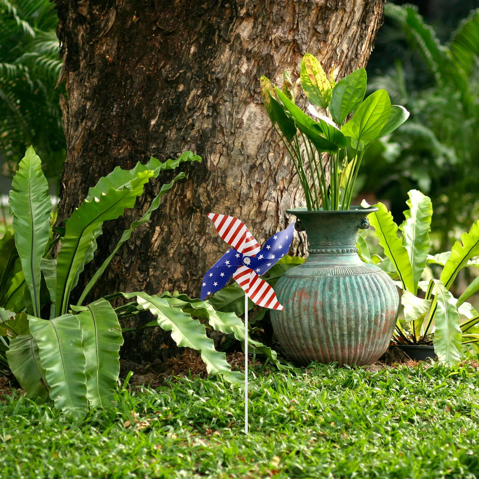

12 Pcs Patriotic Pinwheel Windmill Decoration 4 Leaf American Flag 18cm 30cm Hollow Shaft Yard Garden Outdoor Spinners Colorful