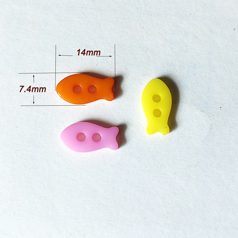 120pcs Mixed colors 7mm*14mm 2 holes plastic small fish buttons for craft diy scrapbook children sewing Manual parts