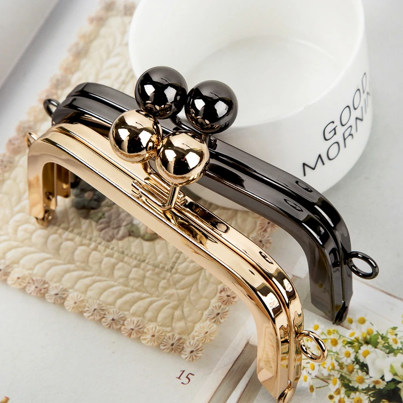 1pc 10.5cm Coin Purse Frame Hanger Embossing Rectangle Metal Kiss Clasp Lock Accessories Frame Handle for Wallet Handbag Parts
