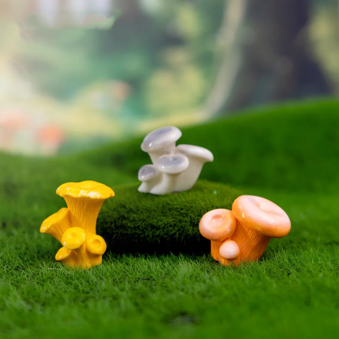 Figurines Miniatures Simulation Mini Mushroom Micro Landscape Ornaments For Home Decorations Decor For Room Desk Accessories