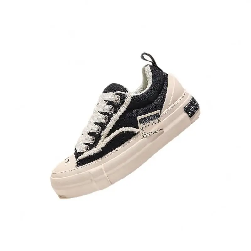 

SneakersFashion chunky - sole running shoes, trendy look, training eye - catching