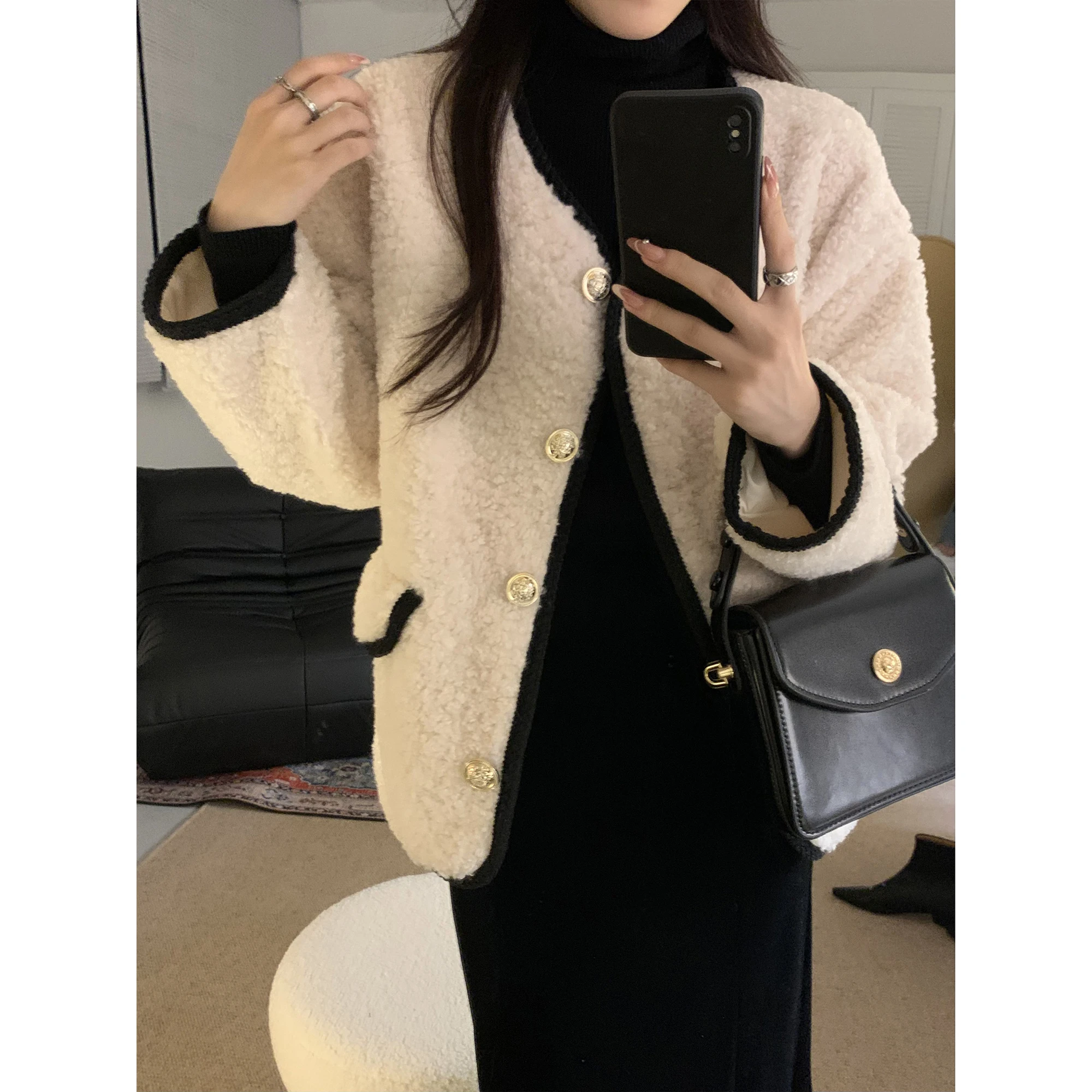 

PiJiUu Women's Lamb Fur Jaet Loose Fit Korean Sle round Ne Button up ort Coat Pure Color Autumn Winter New Arrival