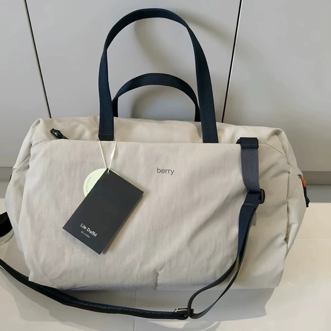 

Bellrylarg Australia Lite Duffel Lightweight Fitness Travel Bag 30L Outdoor Crossbody Bag