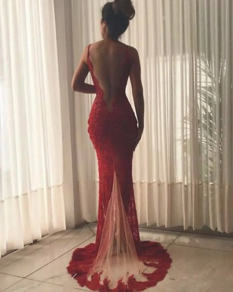 Backless V Neck High Split Long Vintage Prom Gowns Illusion Sheer Formal Night Party Dress Sexy Red Lace Evening Dresses 2023