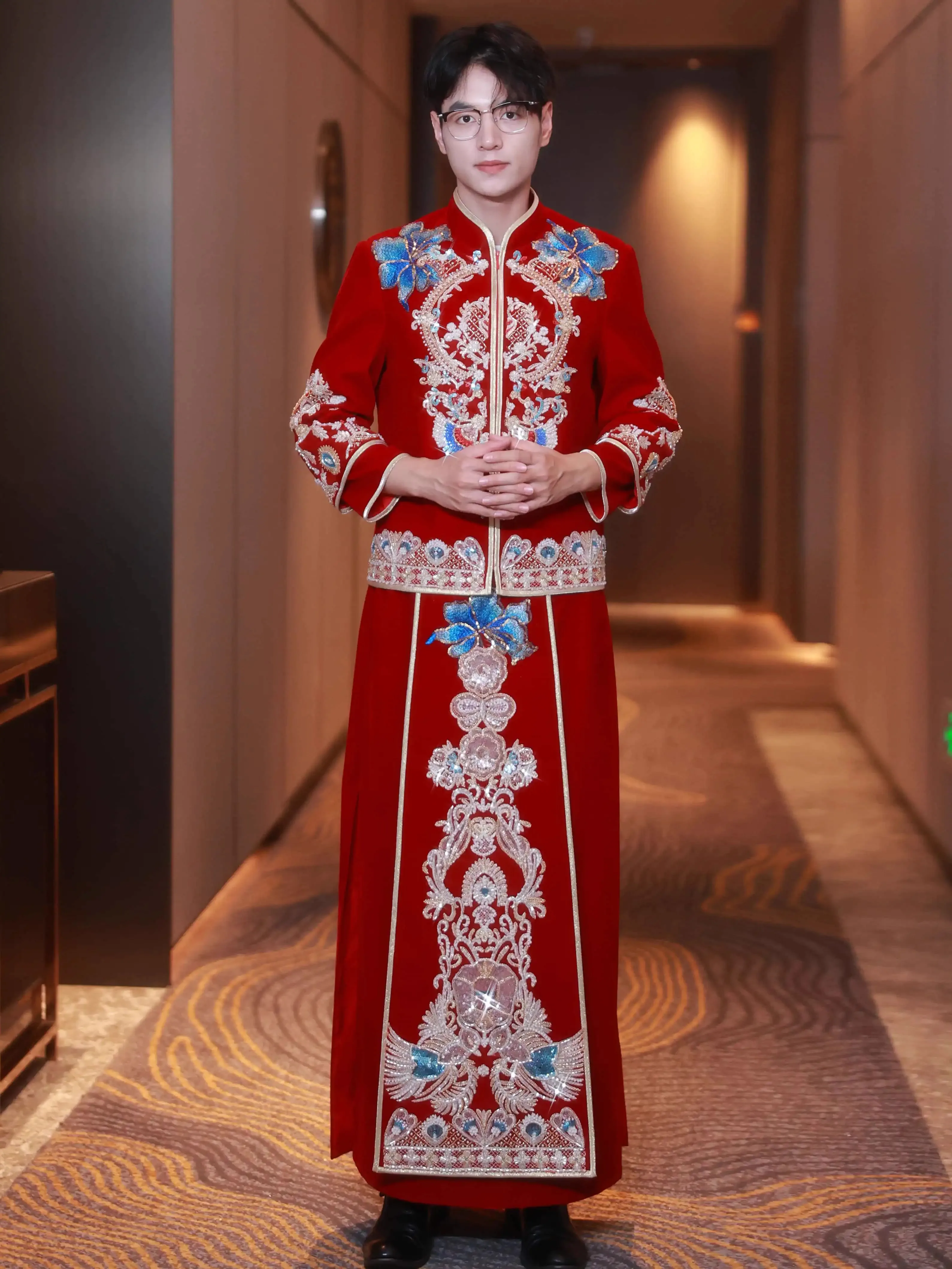 

Xiuhe, мужская одежда для жениха, новинка 2025, бархатное китайское свадебное платье контрастного цвета, костюм для тостов, пикап