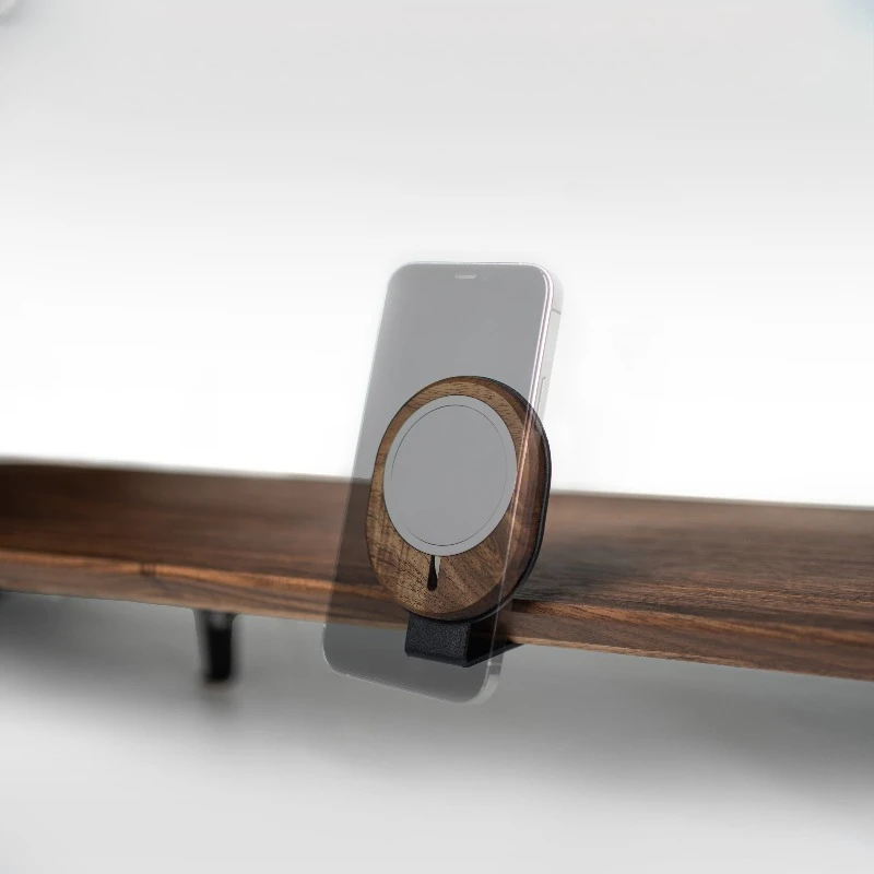 Thumbnail 3 - #7 Desk Charging Dock Comparison Guide