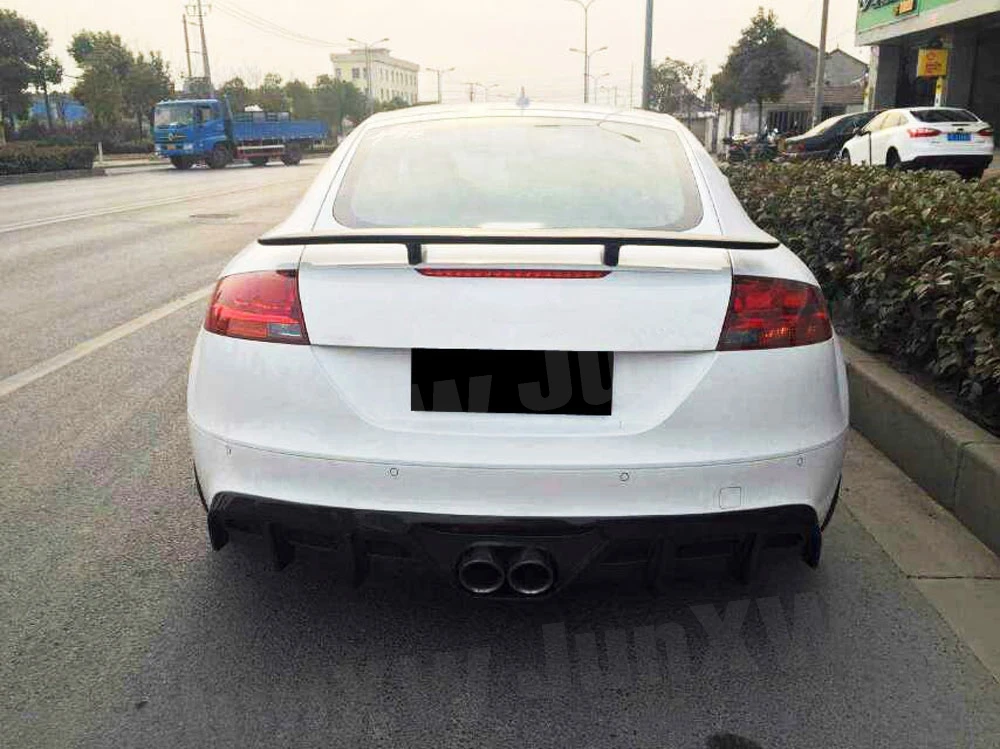 Carbon Fiber Rear Bumper Lip Diffuser Spoiler Middle Exhaust Pipe Outlet for Audi TT 2008 - 2014 Car Styling