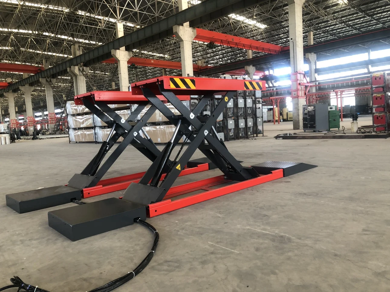 High Quality Mid Position 1.6m Scissor Lift Factory Direct High Hot Sale 4000kg Hydraulic Car Lift for Worshop