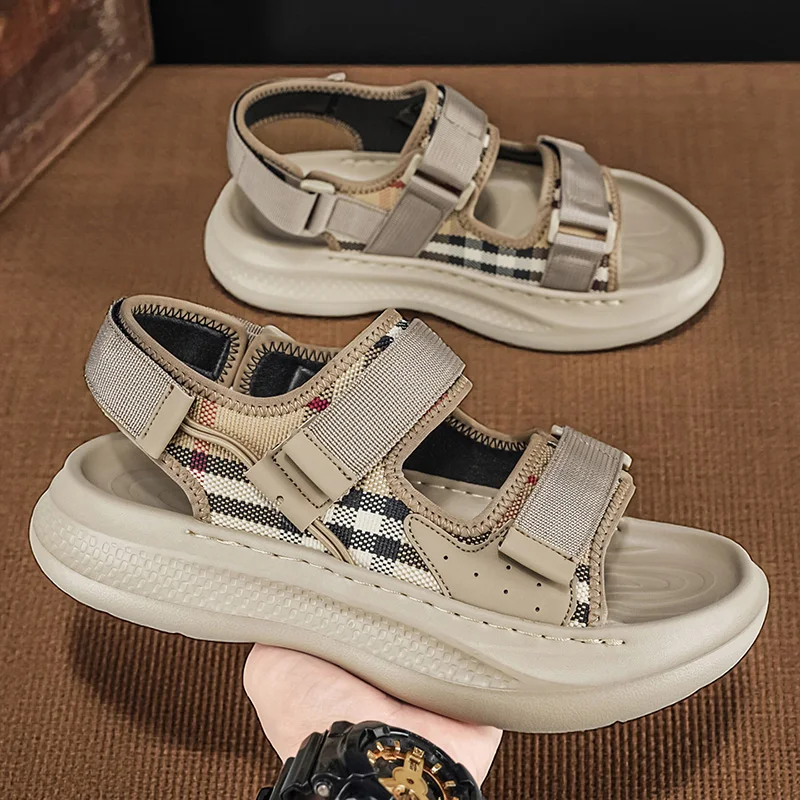 Herren-Sandalen mit dicker Sohle, bequeme Freizeitsandalen, neue atmungsaktive, leichte Outdoor-Strandschuhe für den Sommer, zum Hineinschlüpfen, zum Gehen, für den täglichen Gebrauch