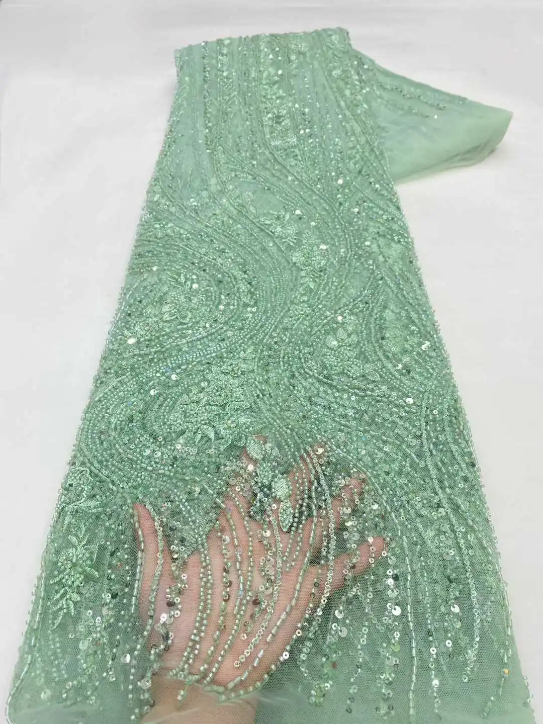 Hot Sale New High-End Luxury French Embroidery Heavy Beads Lace Fabric African Nigerian with Sequins Fabric for Wedding AH1802