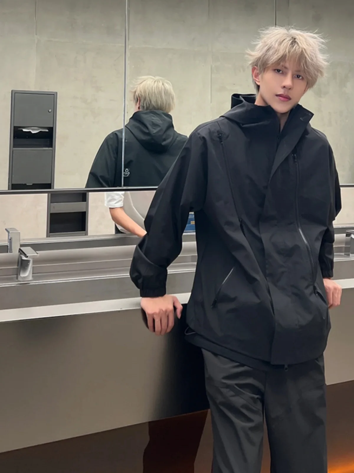 

Мужская водонепроницаемая куртка Bla Outdoor 2023: Новинка, весна-осень, с капюшоном, на молнии, приталенный крой, из полиэфирного волокна