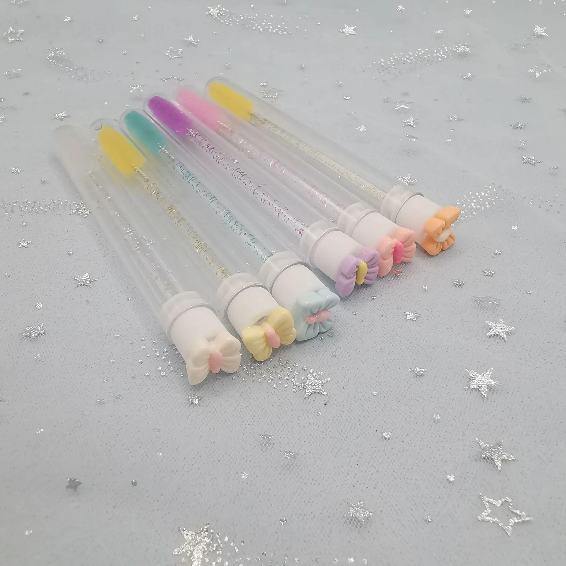 فرش ماسكارا على شكل فراشة محمولة للاستعمال مرة واحدة، أداة تمديد رموش مقاومة للغبار مع عصا فرشاة رموش كريستالية مع أنبوب #4