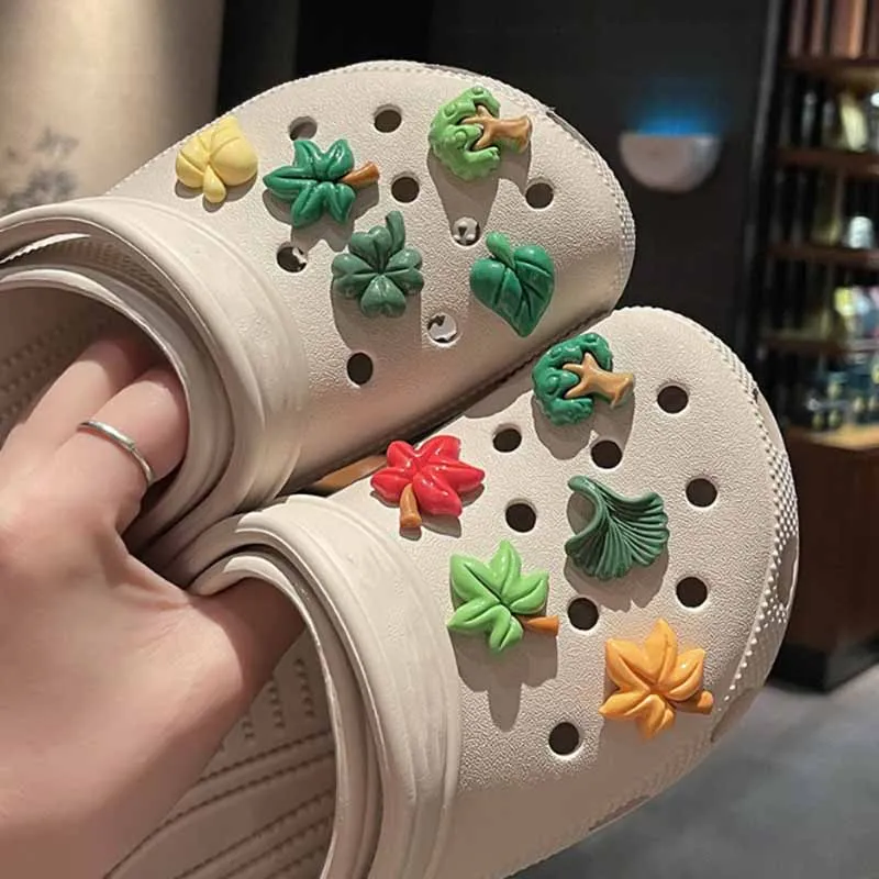 New Fashion Popular Charms Clover Leaves Shoe Buckle Cute Clogs Shoes Accessories Girl Sandals Decorative Party Gifts ﻿