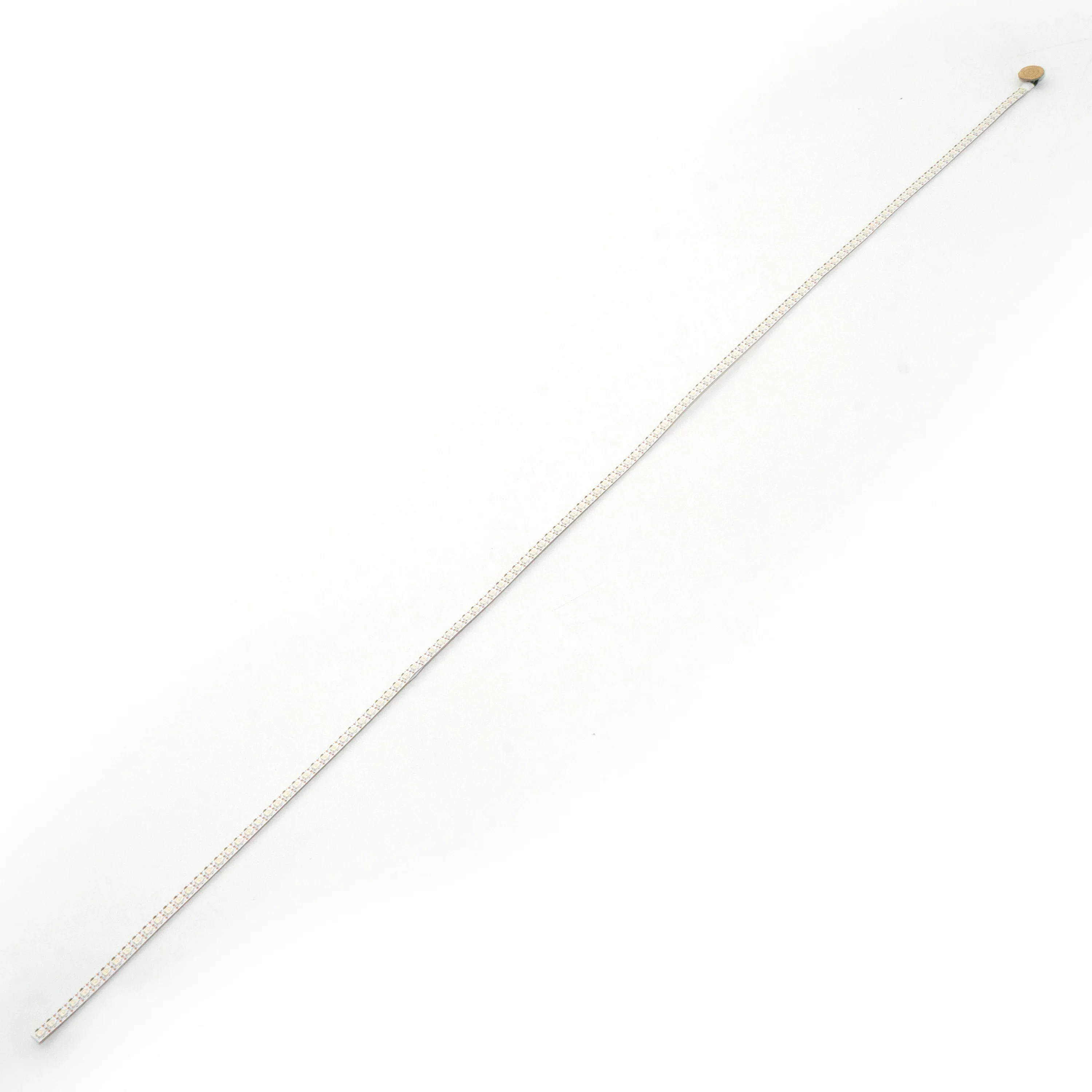 شريط LED لشفرة البكسل 252 قطعة LED لكل متر طول افتراضي حوالي 90 سم يمكن قطعها بنفسك