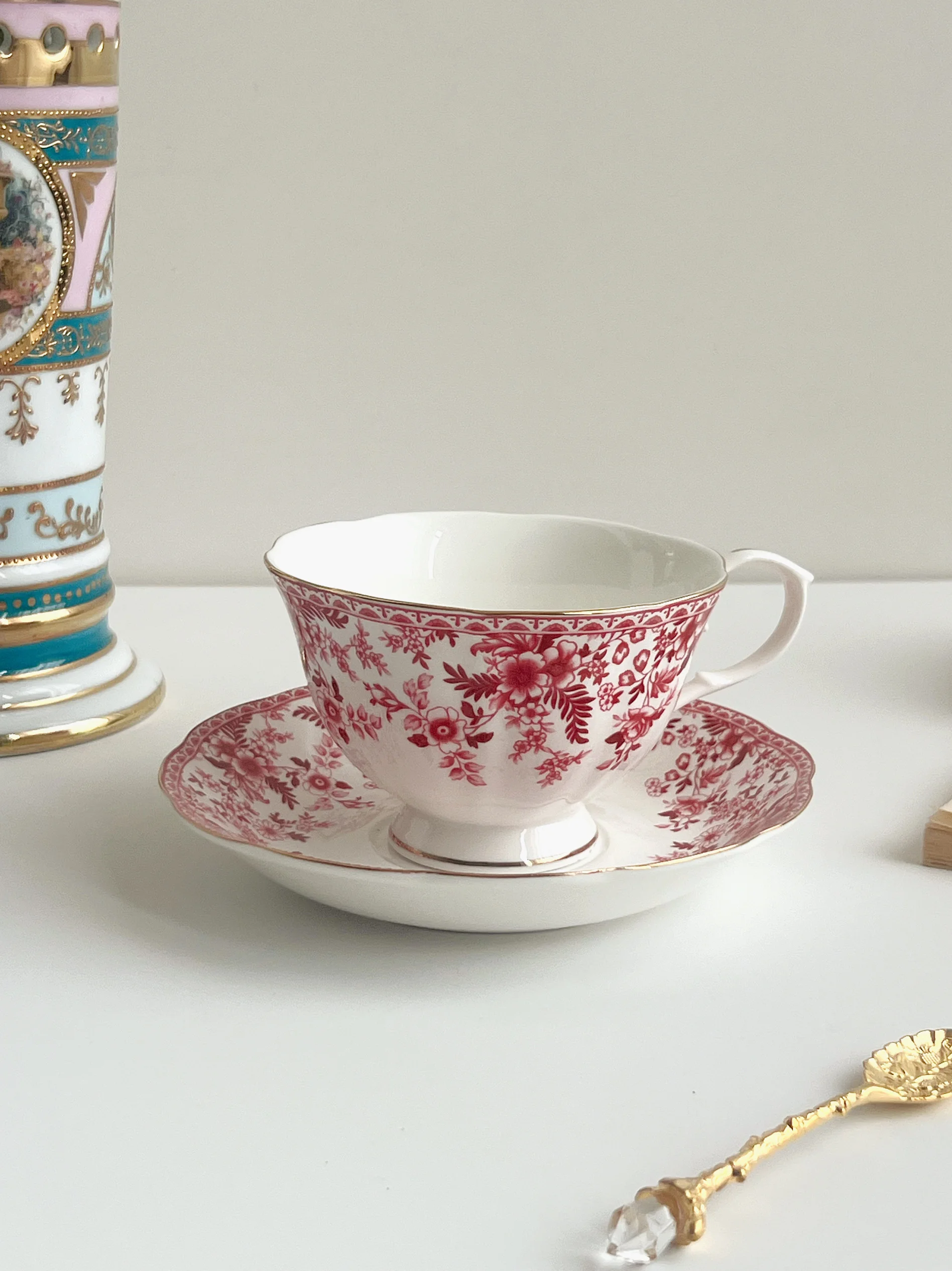 Red European style light luxury ceramic coffee cup, coffee cup plate, afternoon tea, coffee cup