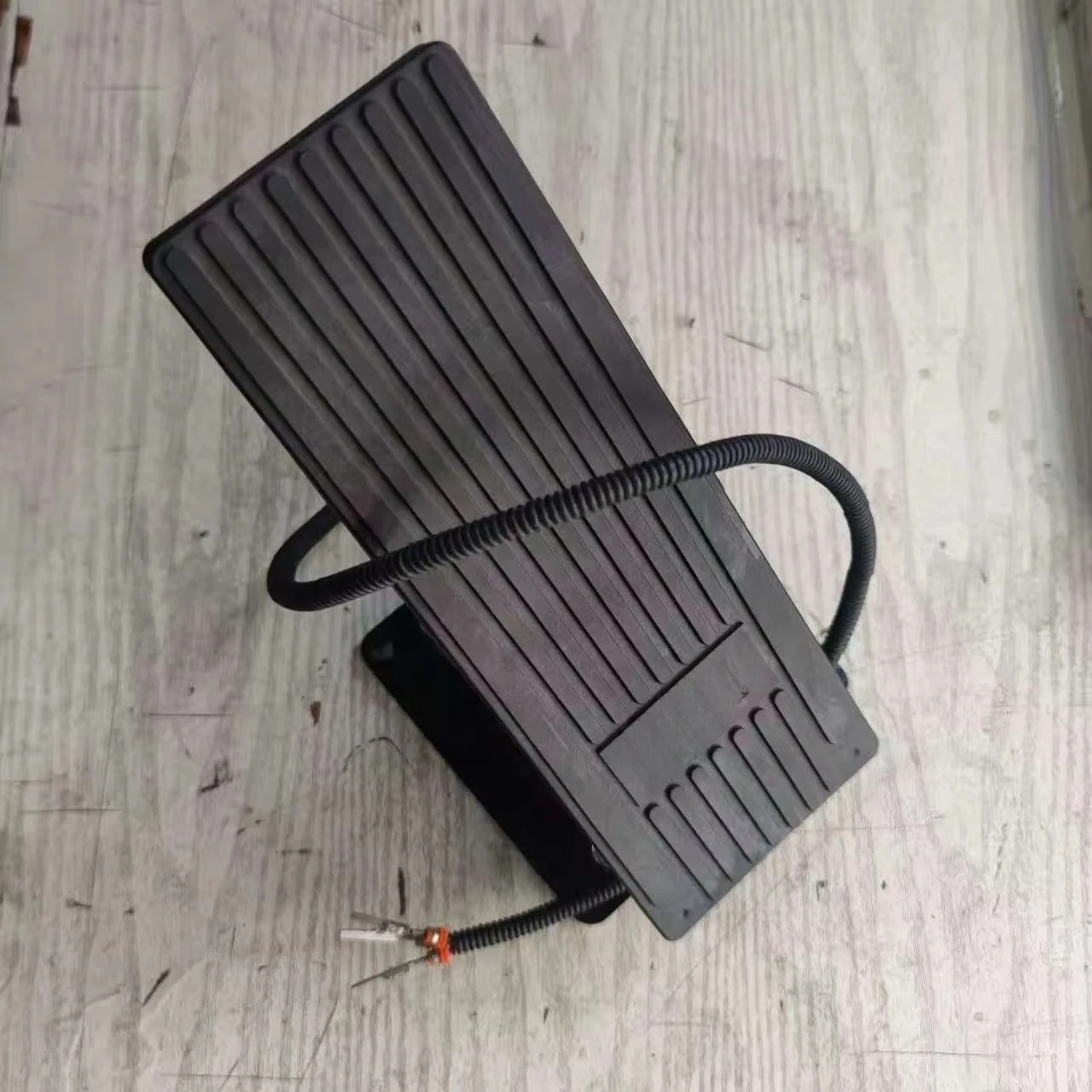 High quality electronic accelerator pedal for 803611116