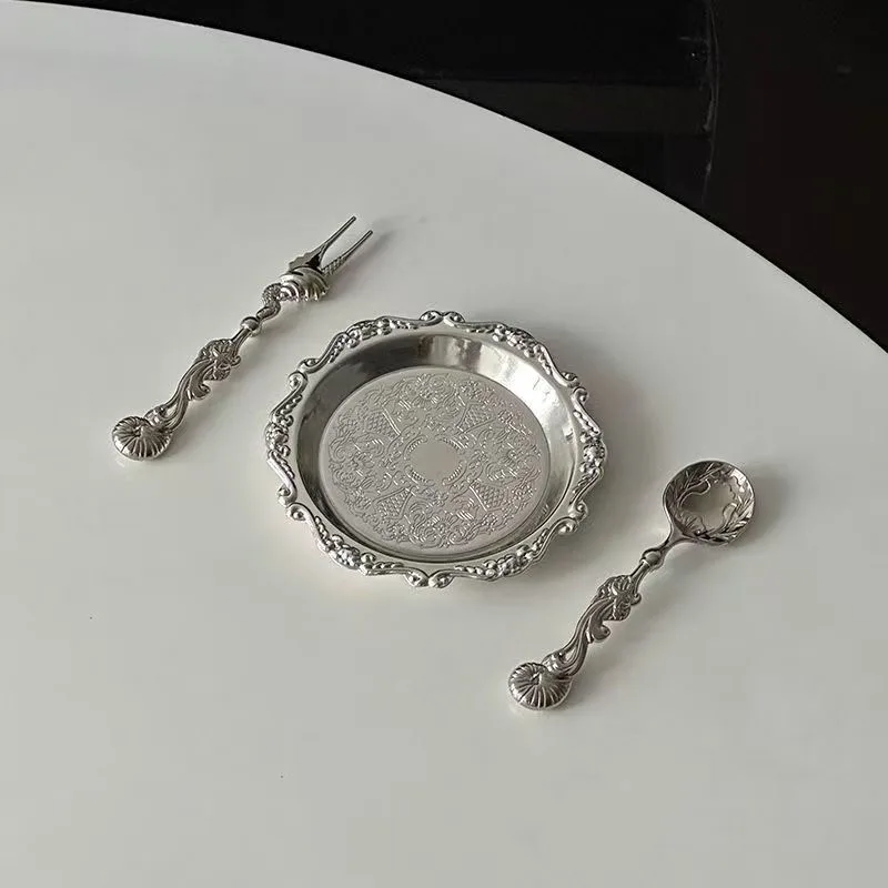 

Gumai Stainless Steel Vintage Relief Conch Spoon Fork Set Gift Coffee Court Dessert High Aesthetic Value Student Spoon ﻿