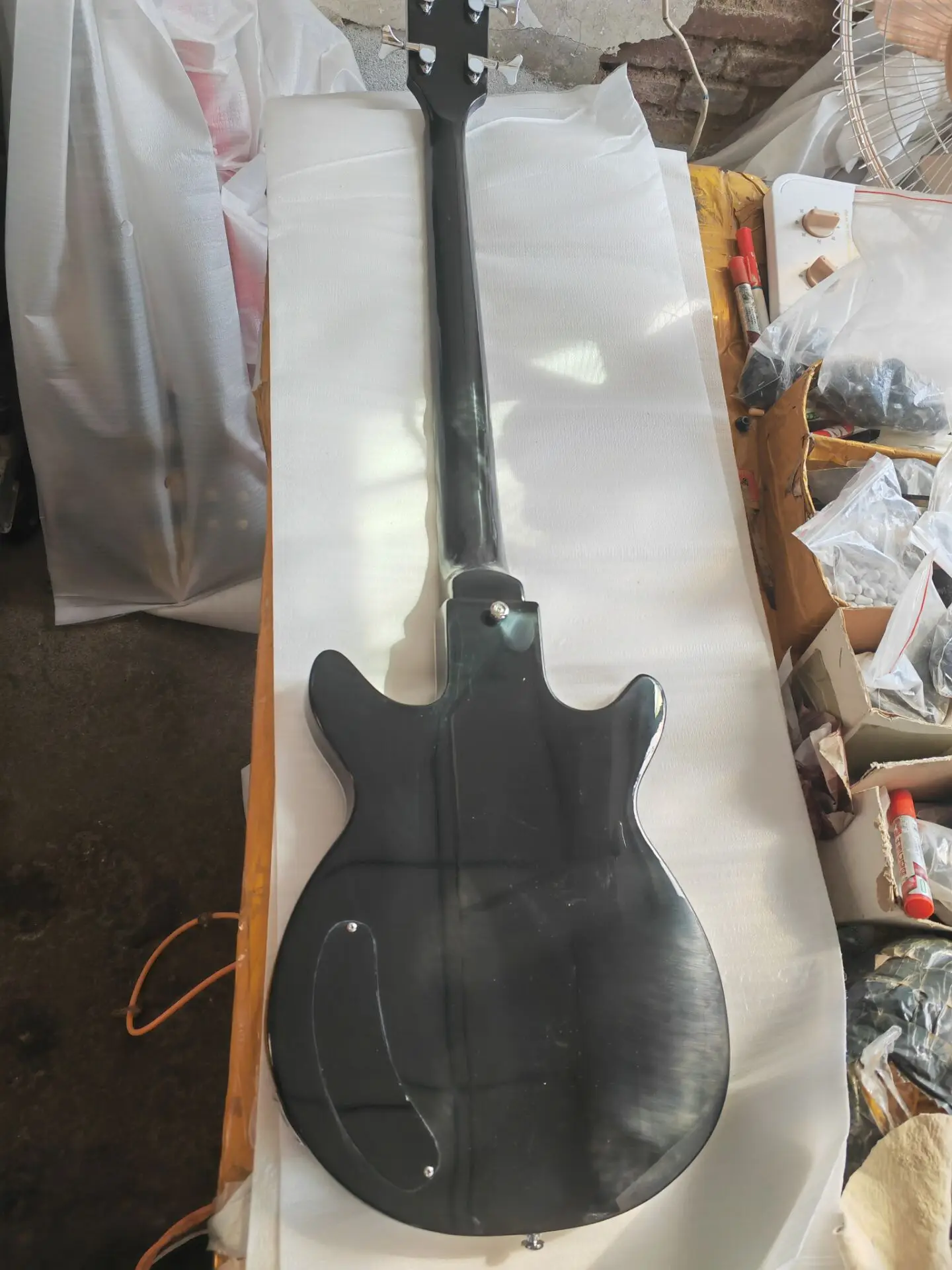 Upgrade Gene Simmons 4 String Electric Bass Guitar 24 Frets Custom Bass Guitar Professional Bass Guitar