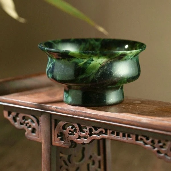 Puchar zdrowia Kamień Jadeit Naturalne uzdrawiające kamienie szlachetne Filiżanki Gongfu Teaware Prawdziwy chiński zielony jadeit Master Cup Ceremonia herbaty