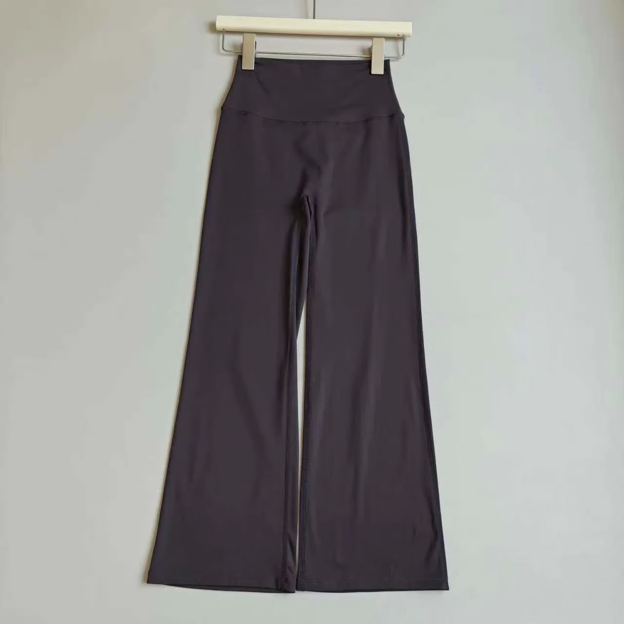 Damen-Capri-Leggings mit hoher Taille und formendem Hüftbereich, Second-Skin-Schnelltrocknende 4-Wege-Stretch-Yoga-Hose für Pilates, Fitnessstudio und Alltag – Detail 11