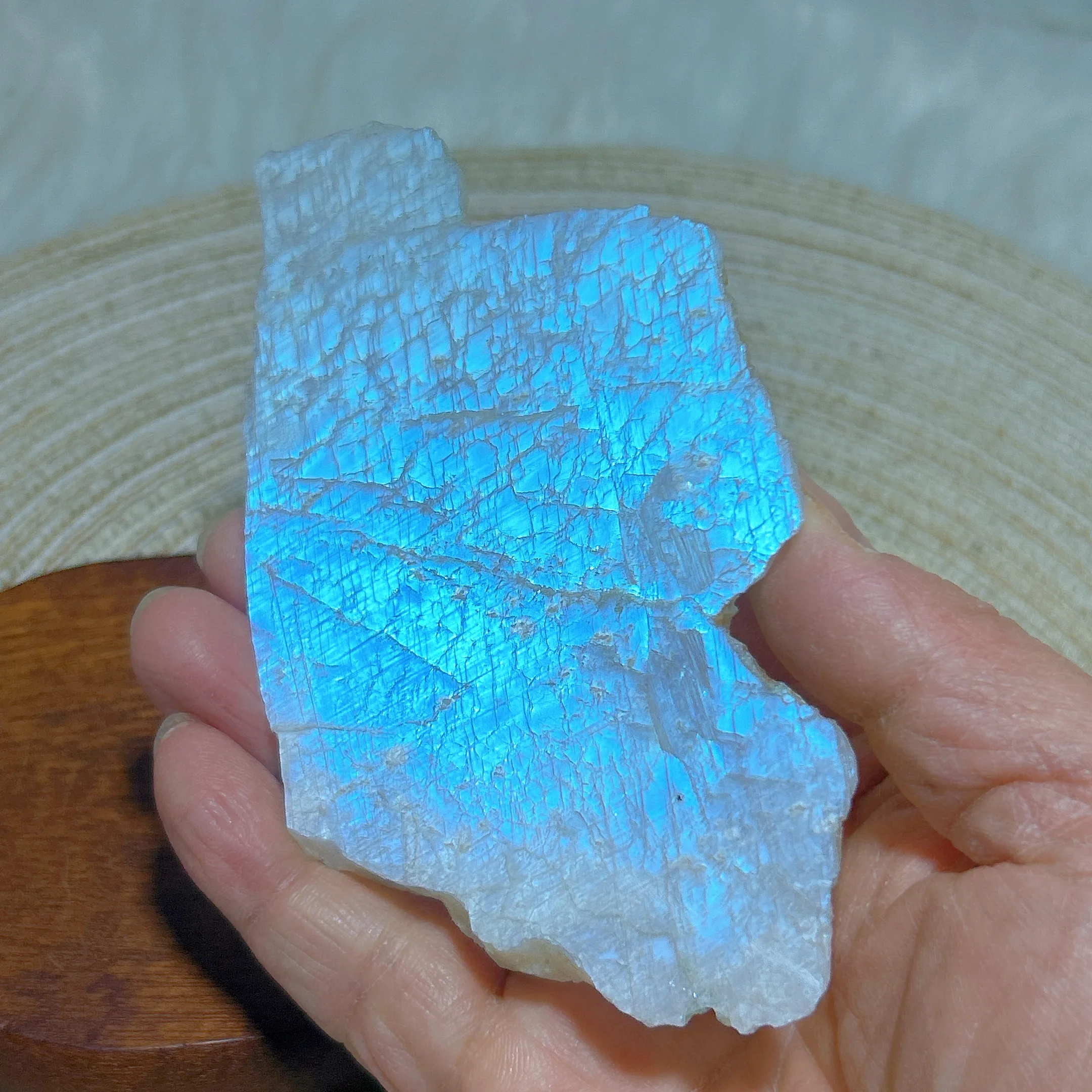 

Healing Natural Crystal Blue Flashy Moonstone Slab High Quality Slice Pattern Mineral Gemstone Home Decoration Precious Gift