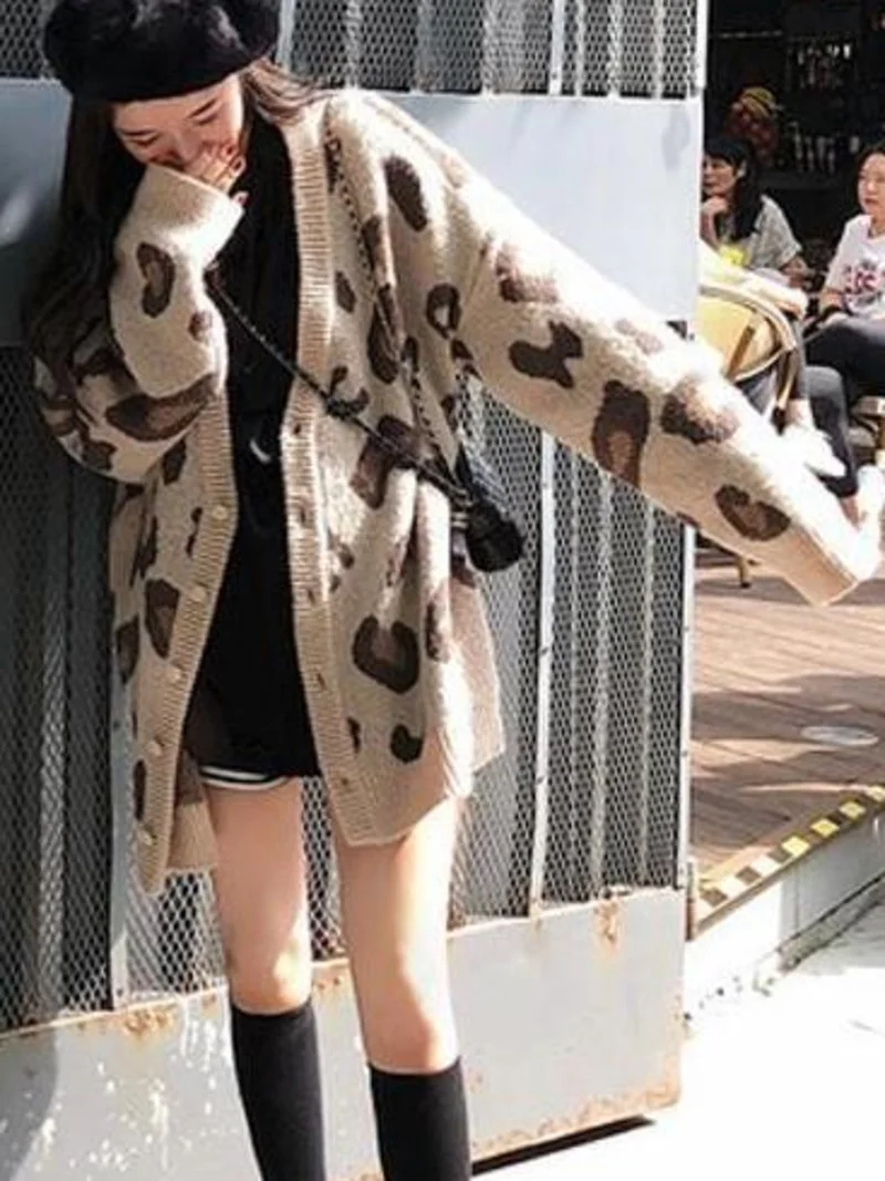 Women Casual Sweaters Korean Fashion Spring Pink Leopard V-Neck Long Sleeve Cardigans Loose Coat Pull Vetement Femme Sueters