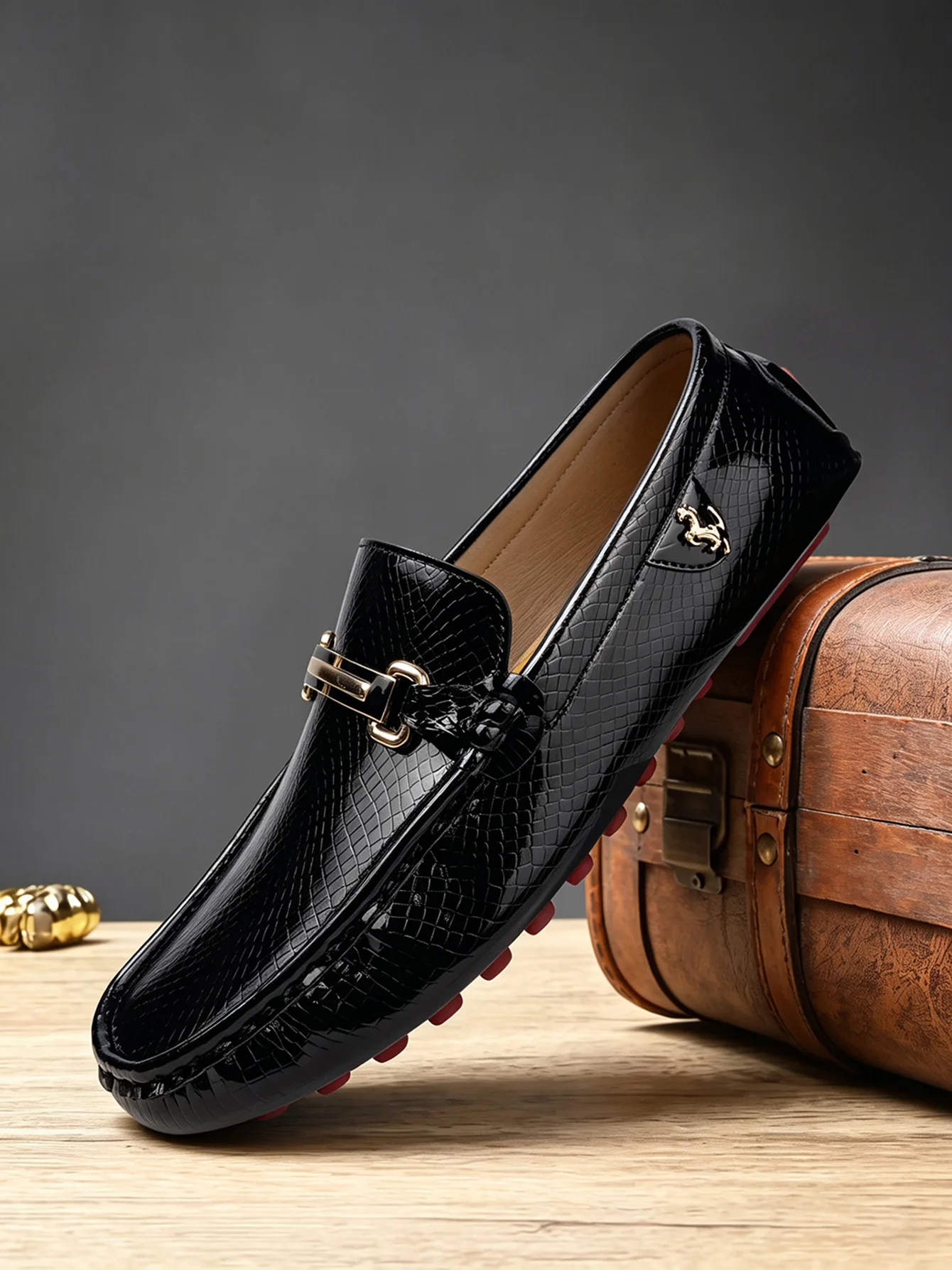 Men's Loafers Summer Outdoor Anti-slip Comfort Soft Sole Men Breathable Flat Driving Shoes Classic Casual Loafers Plus Size